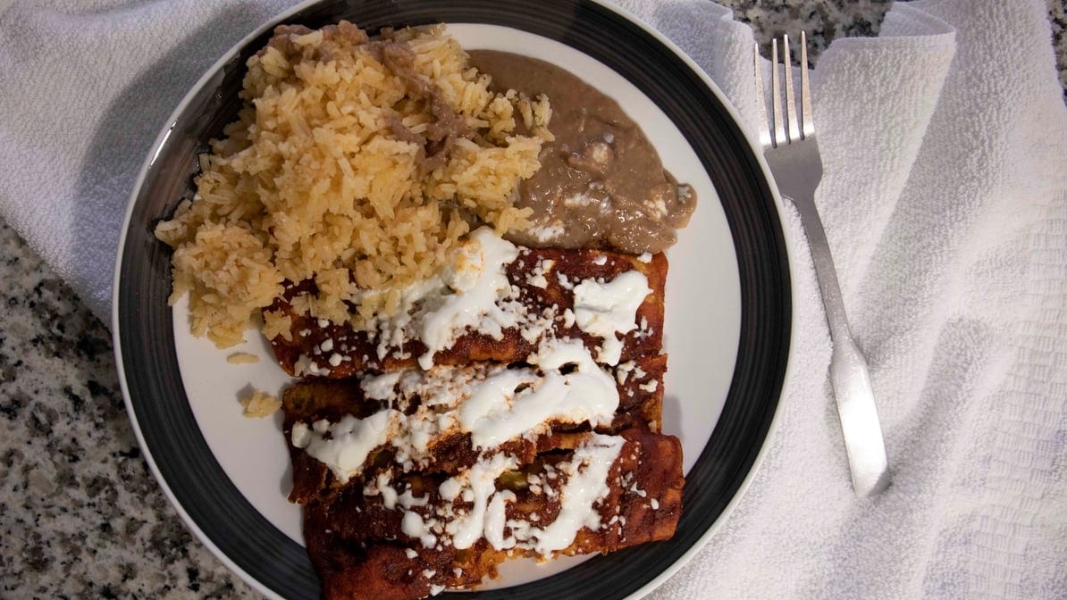 5. Enchiladas de Queso / 5. Cheese Enchiladas.
