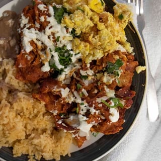 Chilaquiles con Huevo / Eggs with Chilaquiles