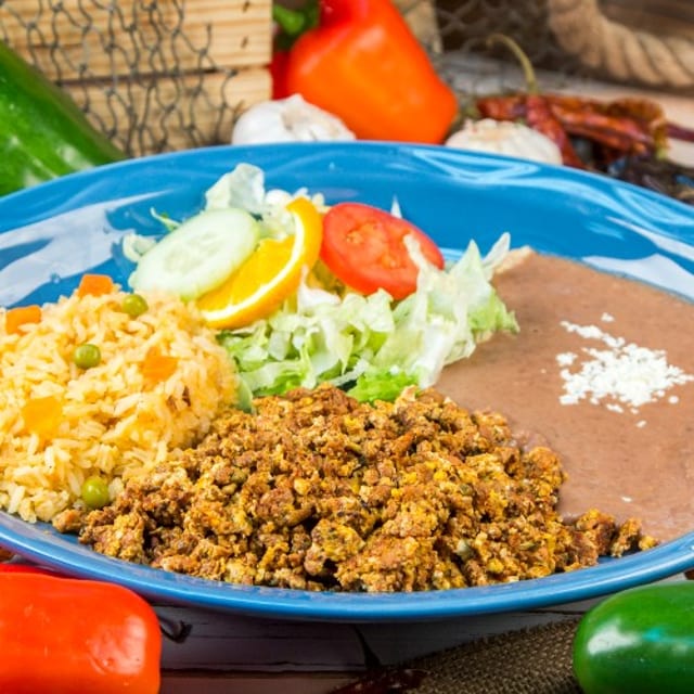 Huevos con Chorizo / Eggs with Mexican Sausage.