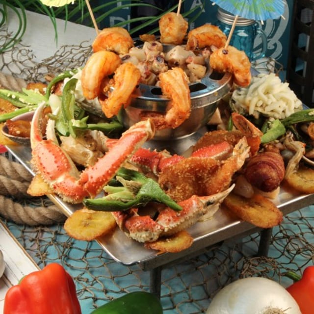 C. Parrillada Isla Del Farallón (Por Persona) / C. Farallon Island Barbecue (Per Person).