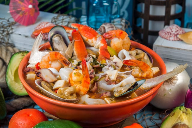 38. Caldo Super Dorado / 38. Super Dorado Broth