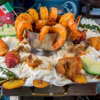 B. Parrillada Banco de Camarones (Por Persona) / B. Grilled Shrimp Shoal (Per Person)